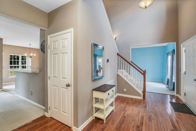 3237 Forest Mill Cir, Raleigh, NC 27616