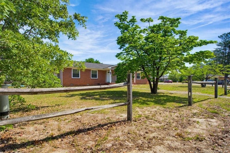 3238 Glenmore Dr, Hope Mills, NC 28348