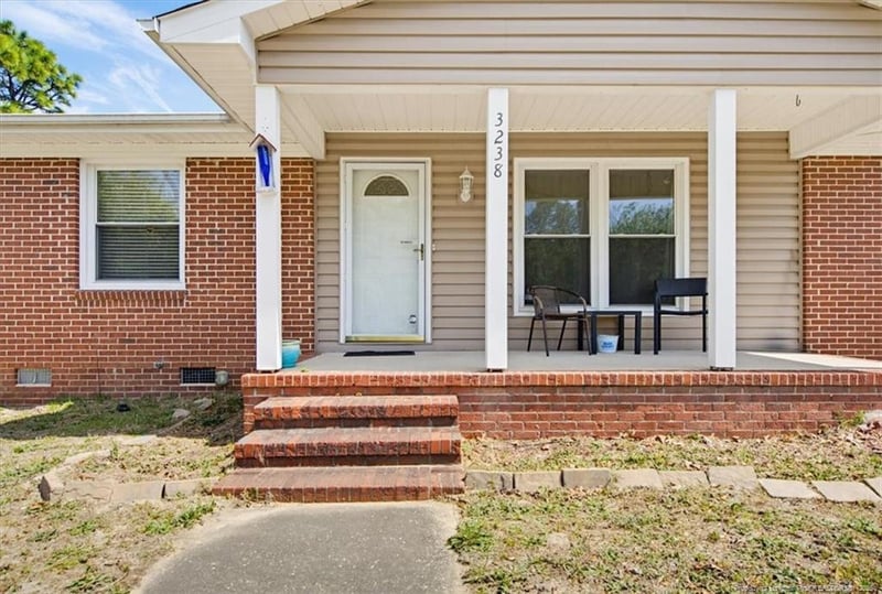 3238 Glenmore Dr, Hope Mills, NC 28348