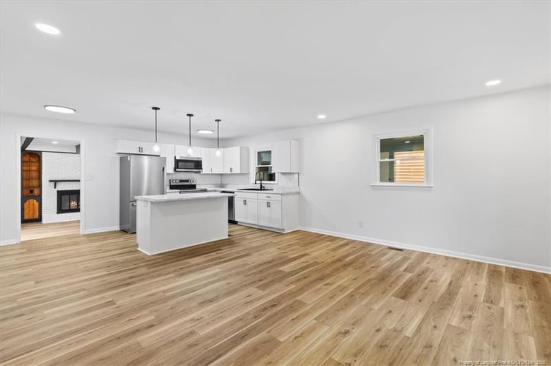 324 Bartow Dr, Fayetteville, NC 28301