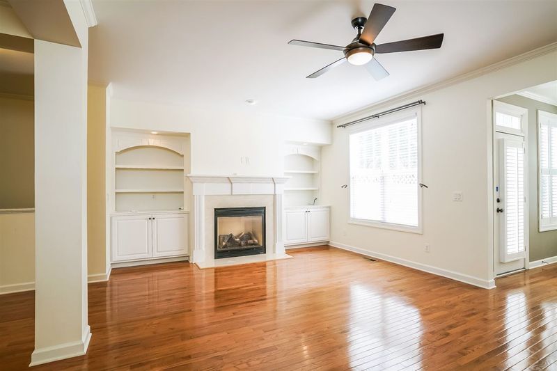 324 Bridgegate Dr, Cary, NC 27519