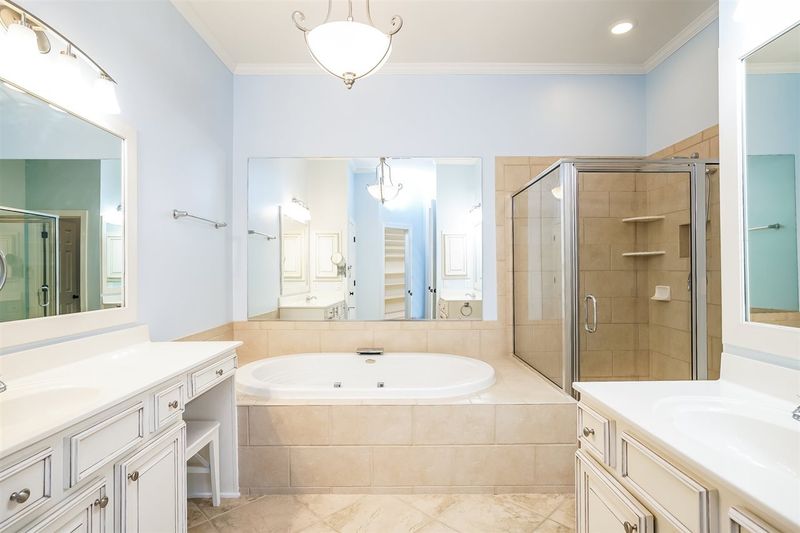 324 Bridgegate Dr, Cary, NC 27519