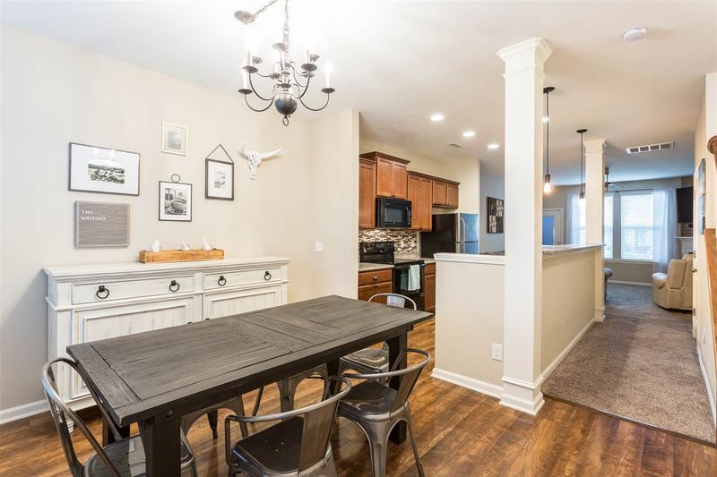 324 Carthage Ct, Durham, NC 27703
