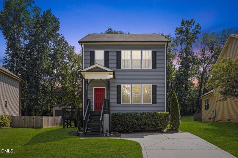 324 Chamberlain Dr, Clayton, NC 27527