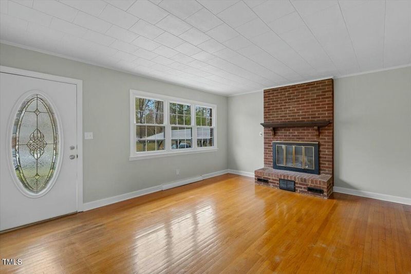 324 Dare St, Burlington, NC 27217