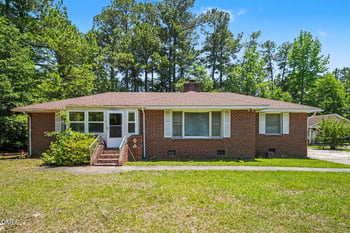 324 Dogwood St, Smithfield, NC 27577