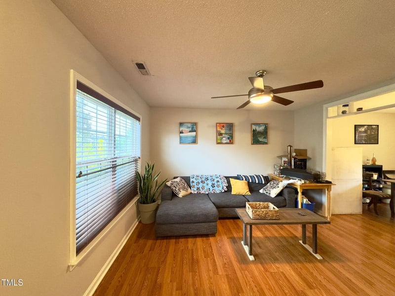 324 Downing Glen Dr, Morrisville, NC 27560