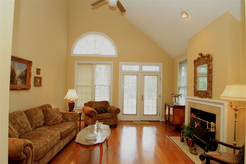 324 Fairwinds Dr, Cary, NC 27518