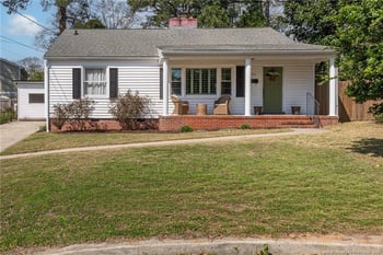 324 Fairwood Ct, Fayetteville, NC 28305