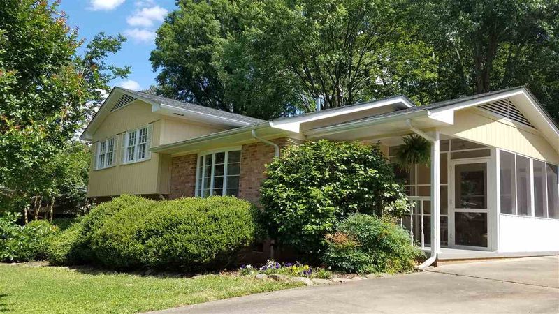 324 Latimer Rd, Raleigh, NC 27609