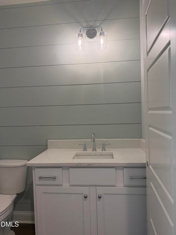 324 Powhatan Dr, Fuquay Varina, NC 27526