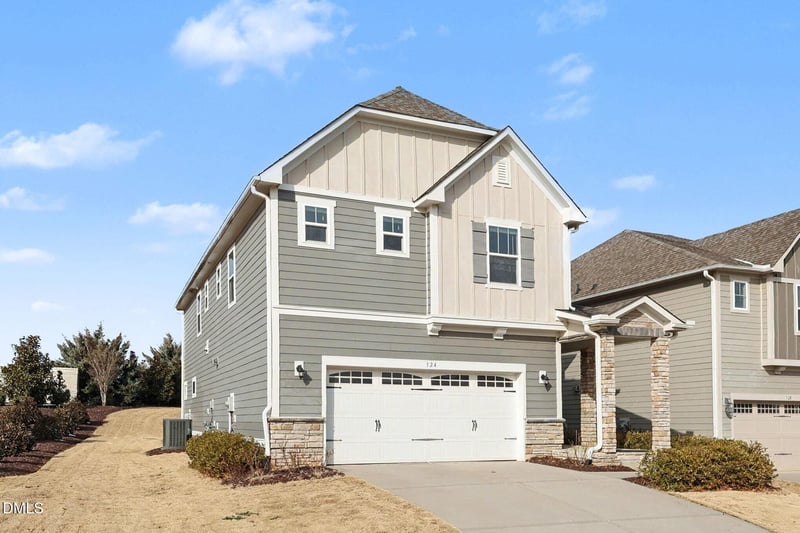 324 Sage Oak Ln, Holly Springs, NC 27540