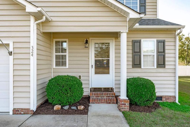 324 Santee Cir, Fuquay Varina, NC 27526