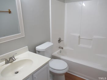 324 Springside Dr, Holly Springs, NC 27540