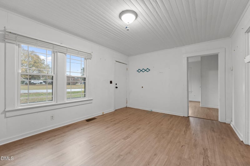 324 W Starmount Ave, Liberty, NC 27298