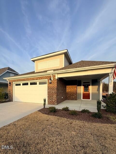 324 Village Walk Dr, Clayton, NC 27527