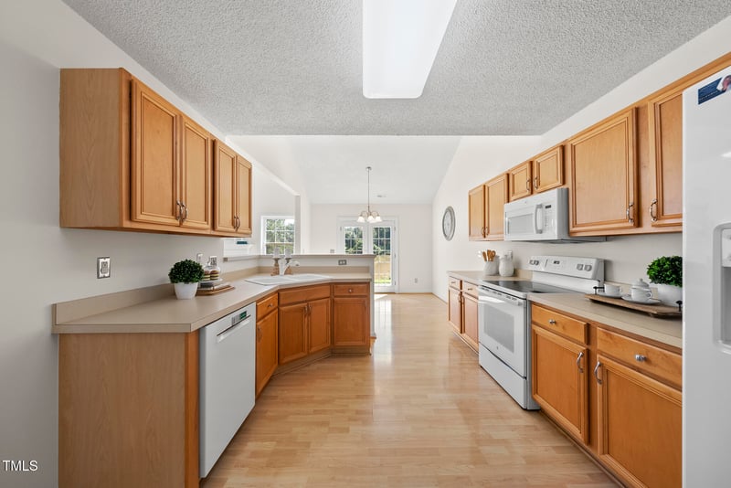 324 Waters Edge Dr, Durham, NC 27703
