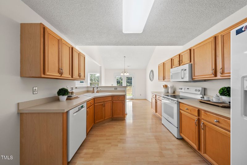 324 N Waters Edge Dr, Durham, NC 27703