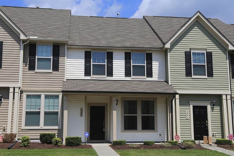 3241 Warm Springs Ln, Raleigh, NC 27610