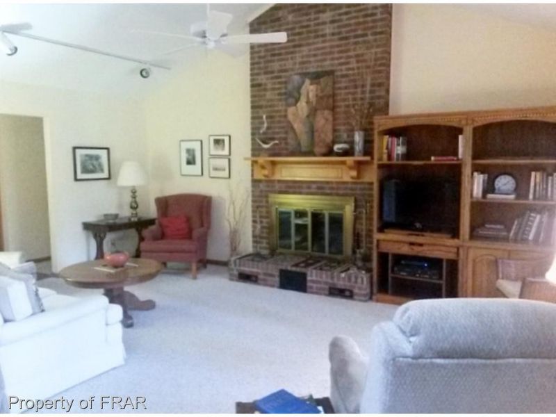 3242 Coventry Ct, Sanford, NC 27332