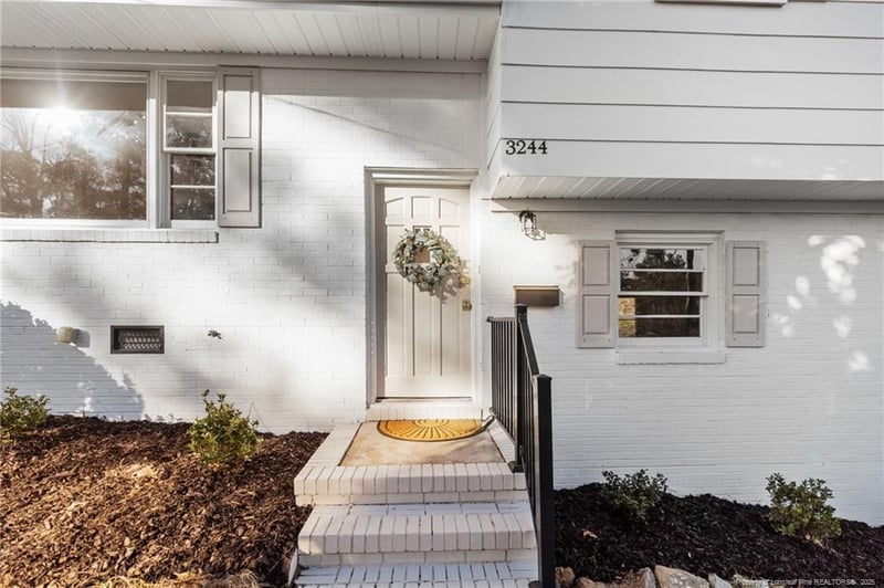 3244 Barksdale Rd, Fayetteville, NC 28301