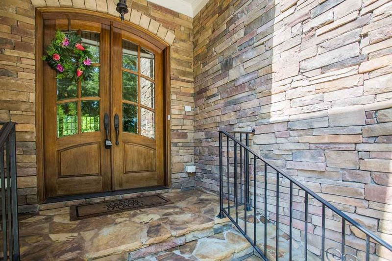 3245 Lewis Farm Rd, Raleigh, NC 27607