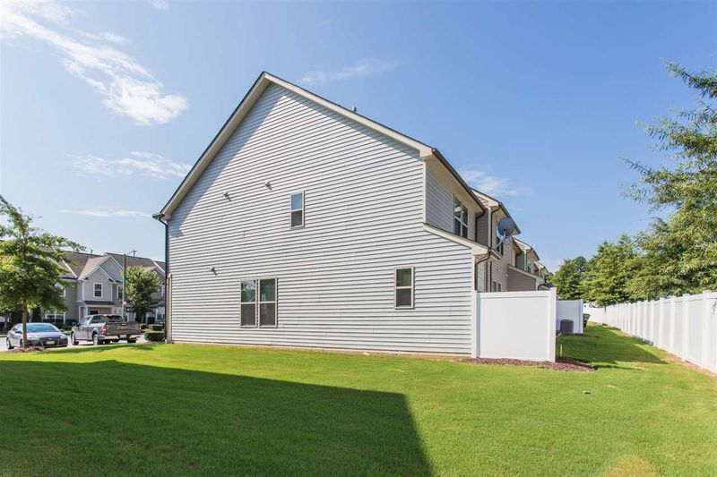 3249 Warm Springs Ln, Raleigh, NC 27610