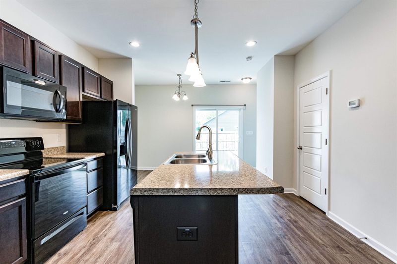 325 - 327 W Whitaker St, Clayton, NC 27520