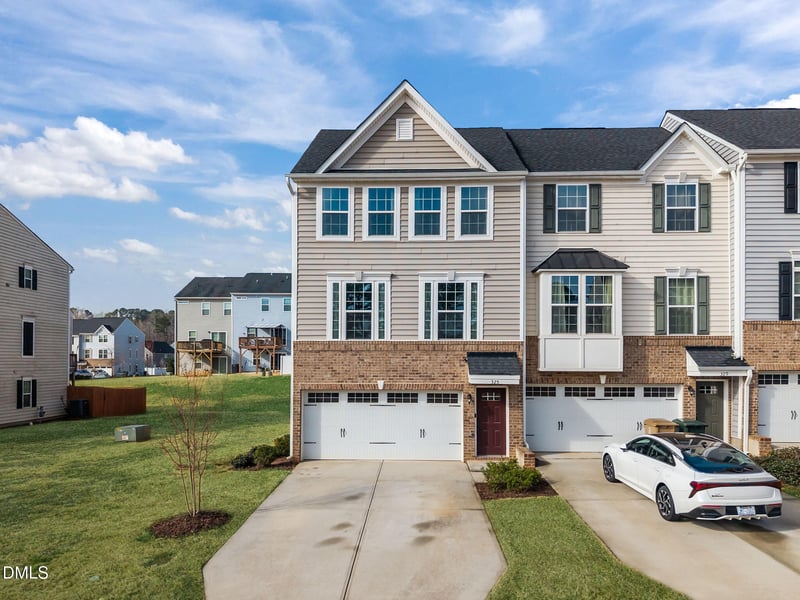 325 Amber Acorn Ave, Raleigh, NC 27603