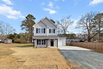 325 Baker St, Four Oaks, NC 27524