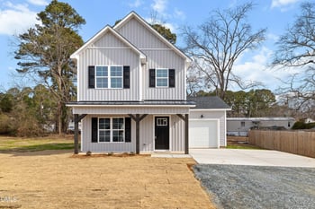 325 Baker St, Four Oaks, NC 27524