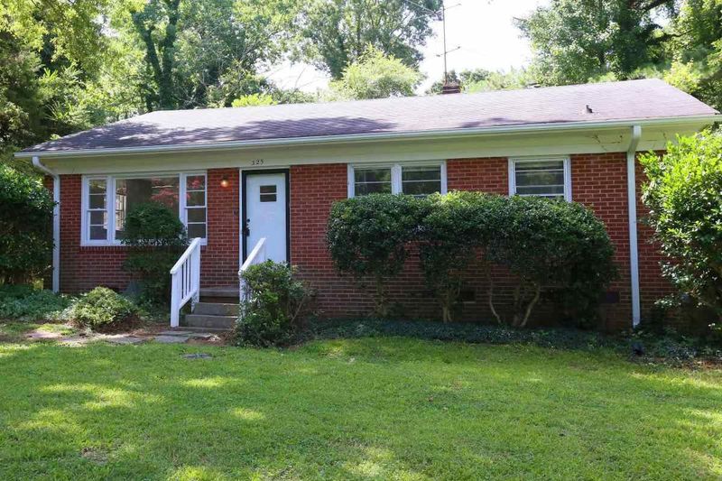 325 Barclay Rd, Chapel Hill, NC 27516