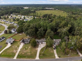 325 Barefoot Rd, Fayetteville, NC 28306