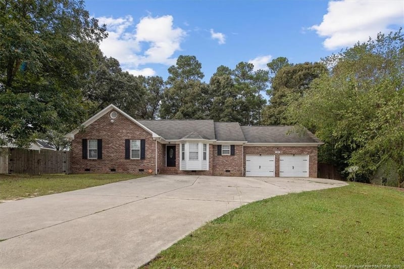 325 Barefoot Rd, Fayetteville, NC 28306