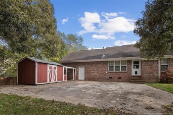 325 Barefoot Rd, Fayetteville, NC 28306