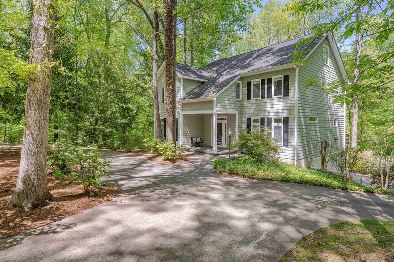 325 Bayberry Dr, Chapel Hill, NC 27517