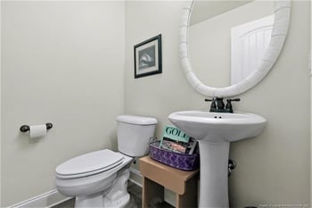 325 Burslem Ln, Cameron, NC 28326