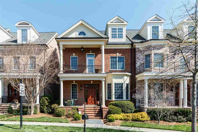 325 Circle Park Pl, Chapel Hill, NC 27517