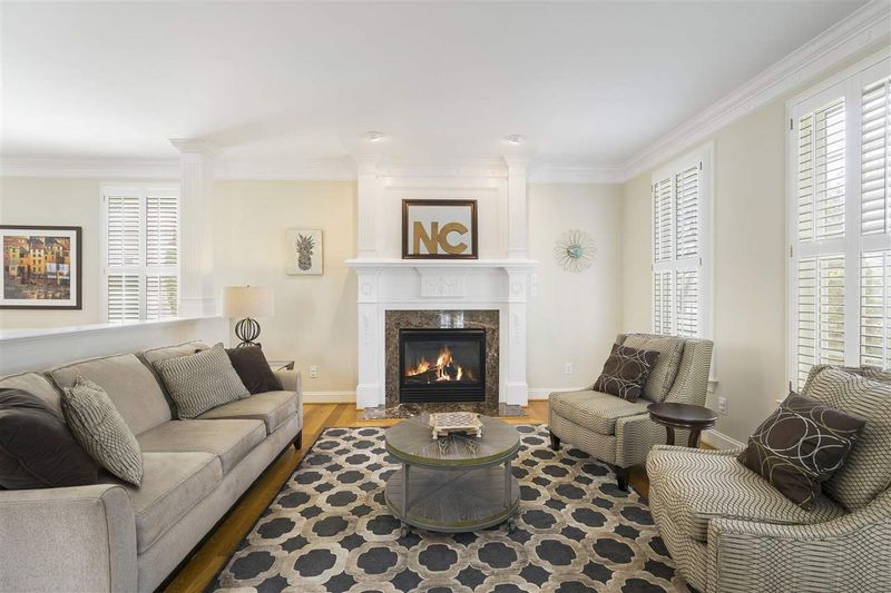 325 Commons Walk Cir, Cary, NC 27519