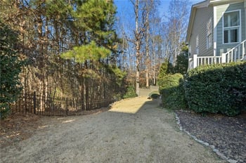 325 Dark Forest Dr, Chapel Hill, NC 27516