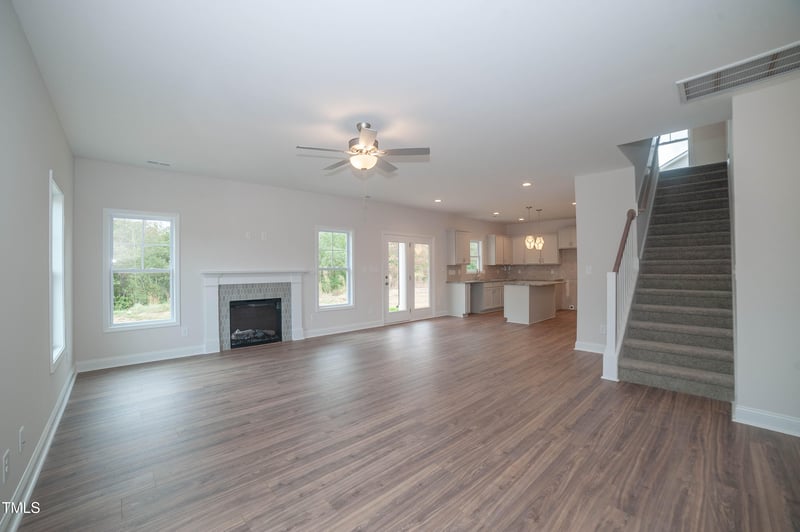 325 Edwinstowe Ave, Fayetteville, NC 28311