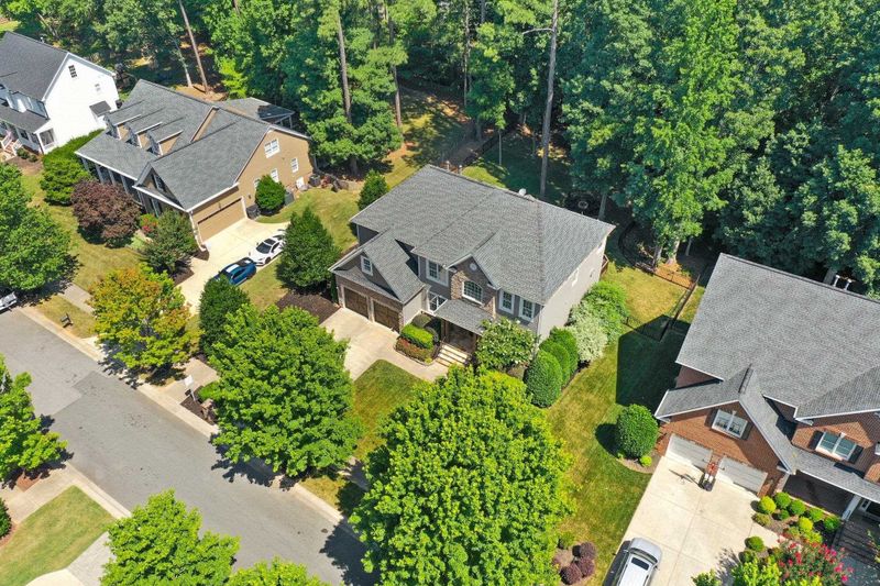 325 Flatrock Ln, Holly Springs, NC 27540
