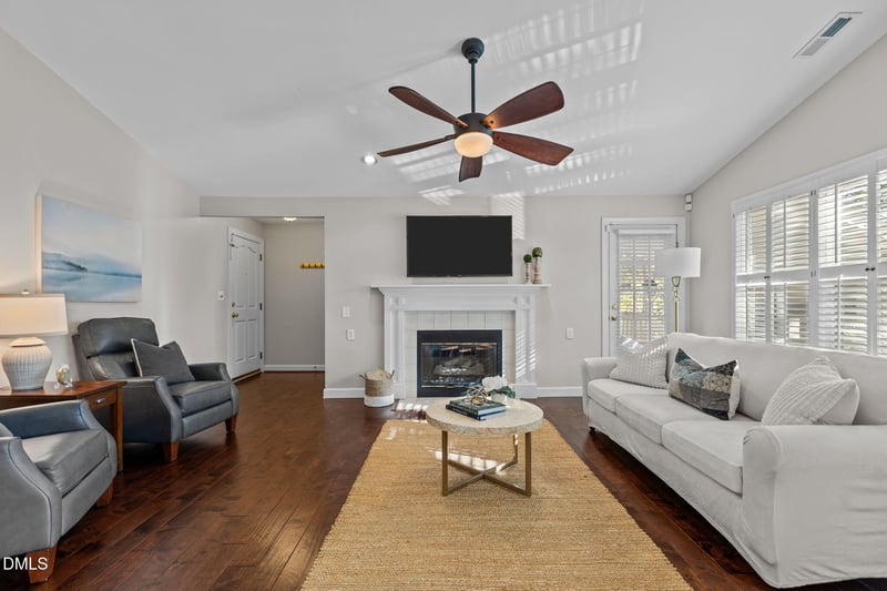 325 Glen Echo Ln #N, Cary, NC 27518