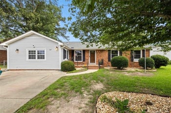 325 Hamilton St, Fayetteville, NC 28301