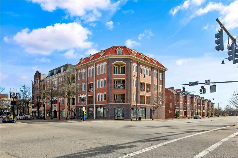 325 Hay St #207, Fayetteville, NC 28301