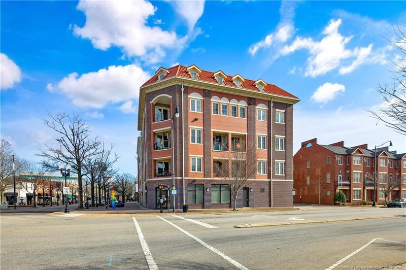 325 Hay St #401, Fayetteville, NC 28301