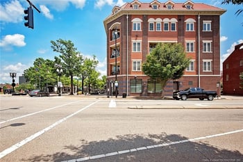 325 Hay St, Fayetteville, NC 28301