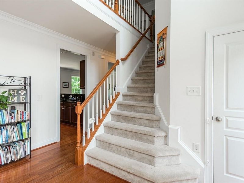 325 Large Oak Ln, Mebane, NC 27302