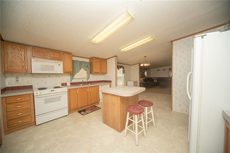 325 Mccray Rd, Burlington, NC 27217