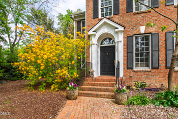 325 Nottingham Dr, Chapel Hill, NC 27517